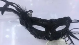 Deluxe Feathered Mask Black wholesale product – Party Masks, SKU DB-274